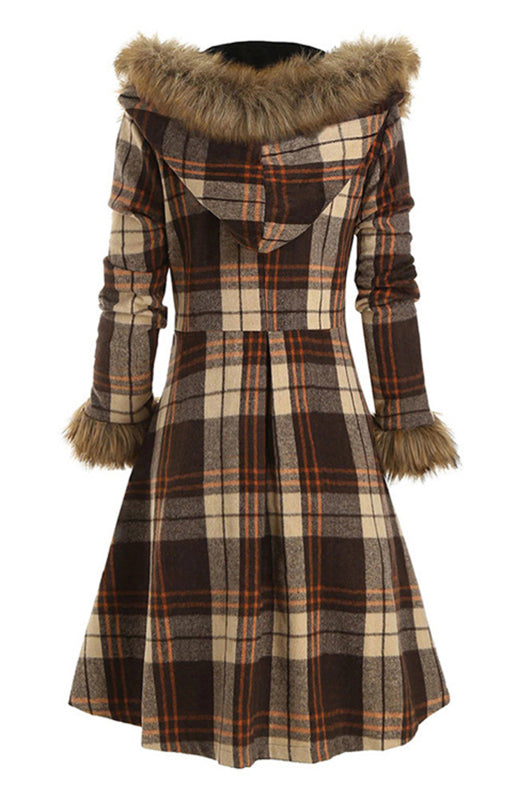 A Hooded Fur Coat With Alloy Buttons And Long Sleeves Of Plaid