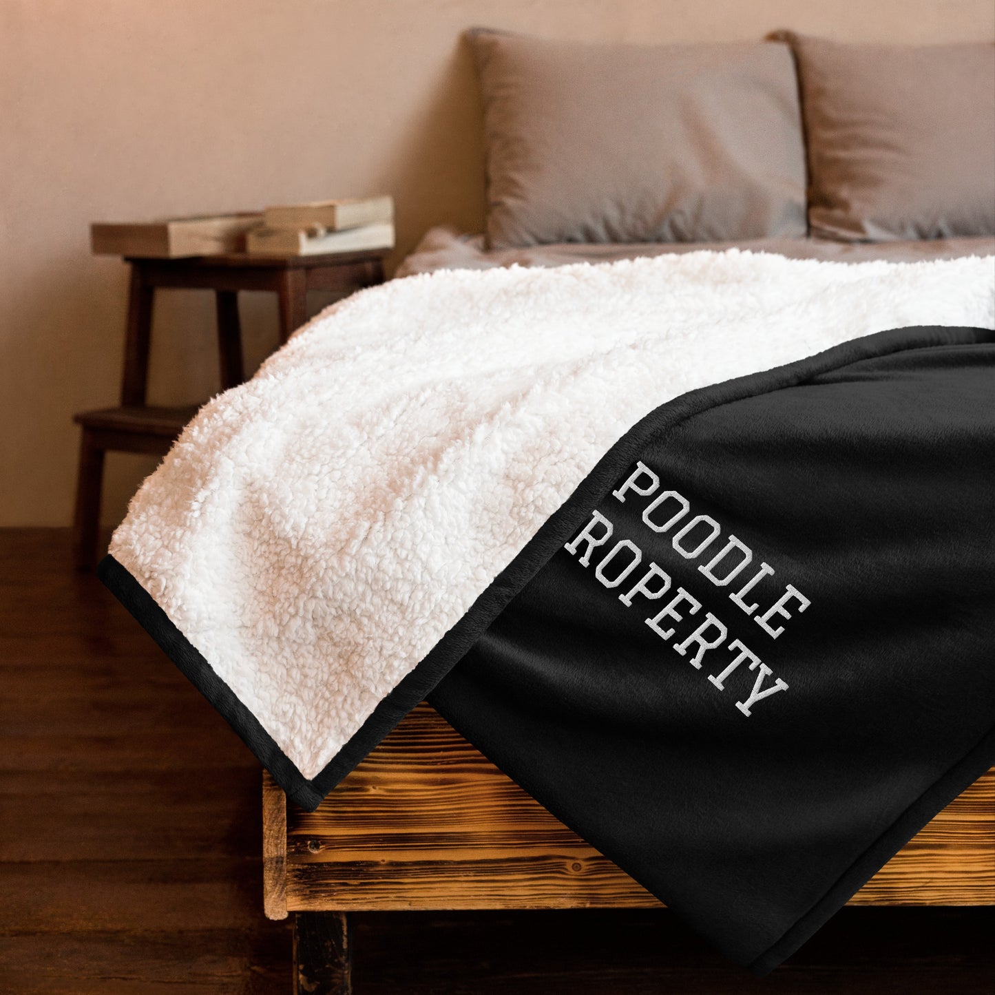 POODLE PROPERTY Premium sherpa blanket