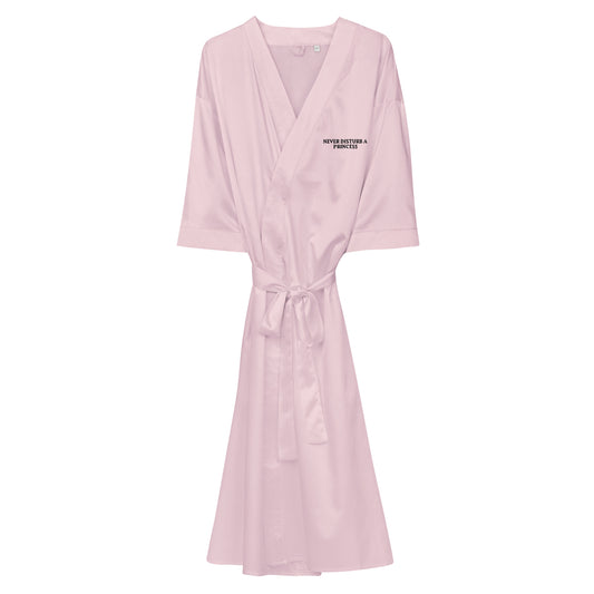 NEVER DISTURB A PRINCESS Satin robe